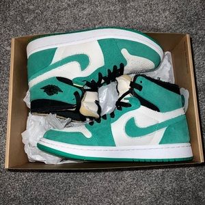 Size 7W Air Jordan 1 Zoom CMFT Stadium Green